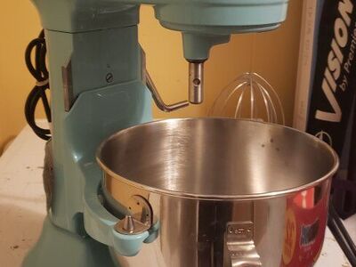 2017 Kitchenaid professional HD stand mixer