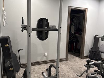 Weightlifting equipment