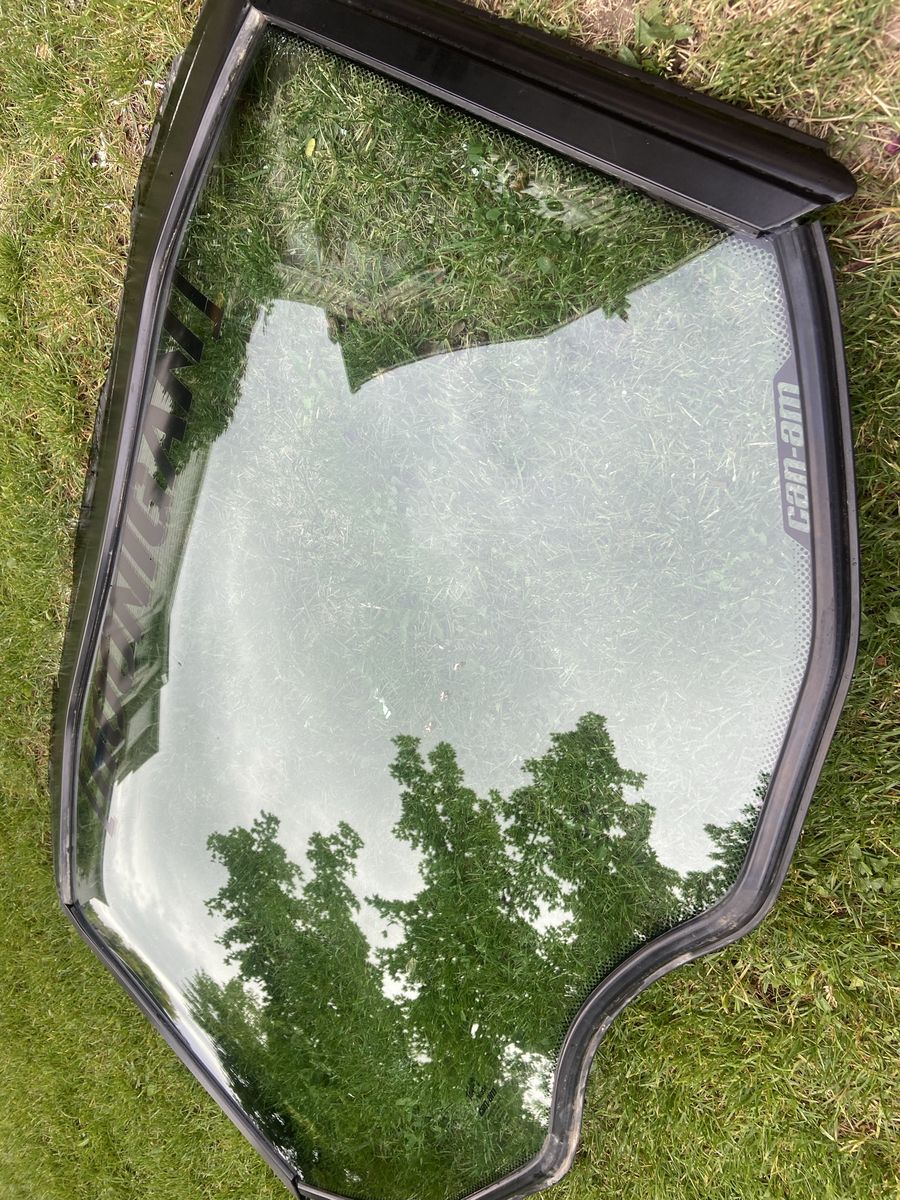 Can an x3 OEM windshield