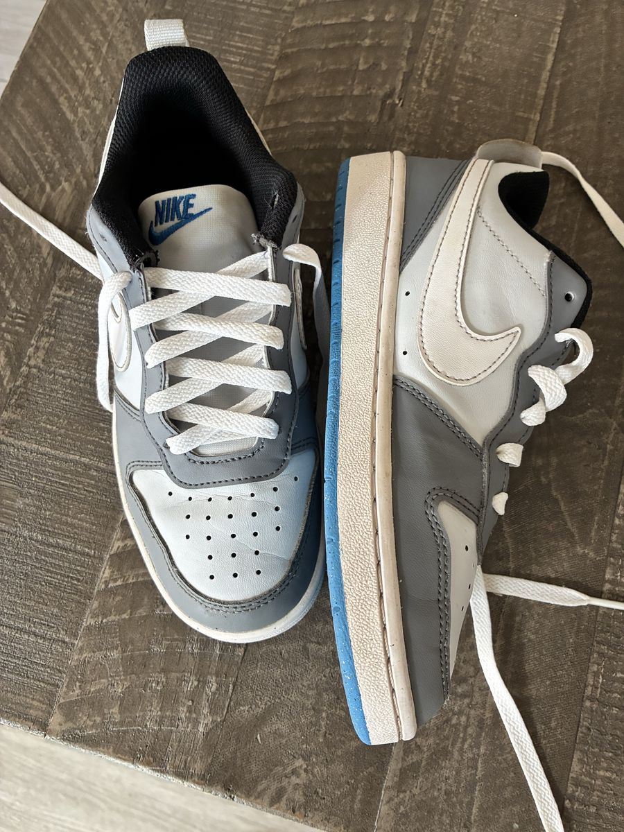 Nike Gray & White Low-Top Sneakers Youth Size 3 Boys - Excellent Condition