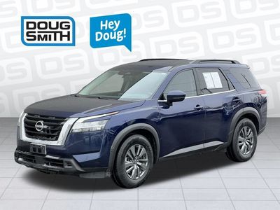 2022 Nissan Pathfinder SV