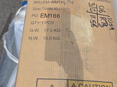 ESHINE 10-inch Twin XL Memory Foam Mattress - New in Box, Made in USA