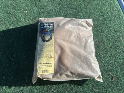 Bioactive tropical terrarium substrate