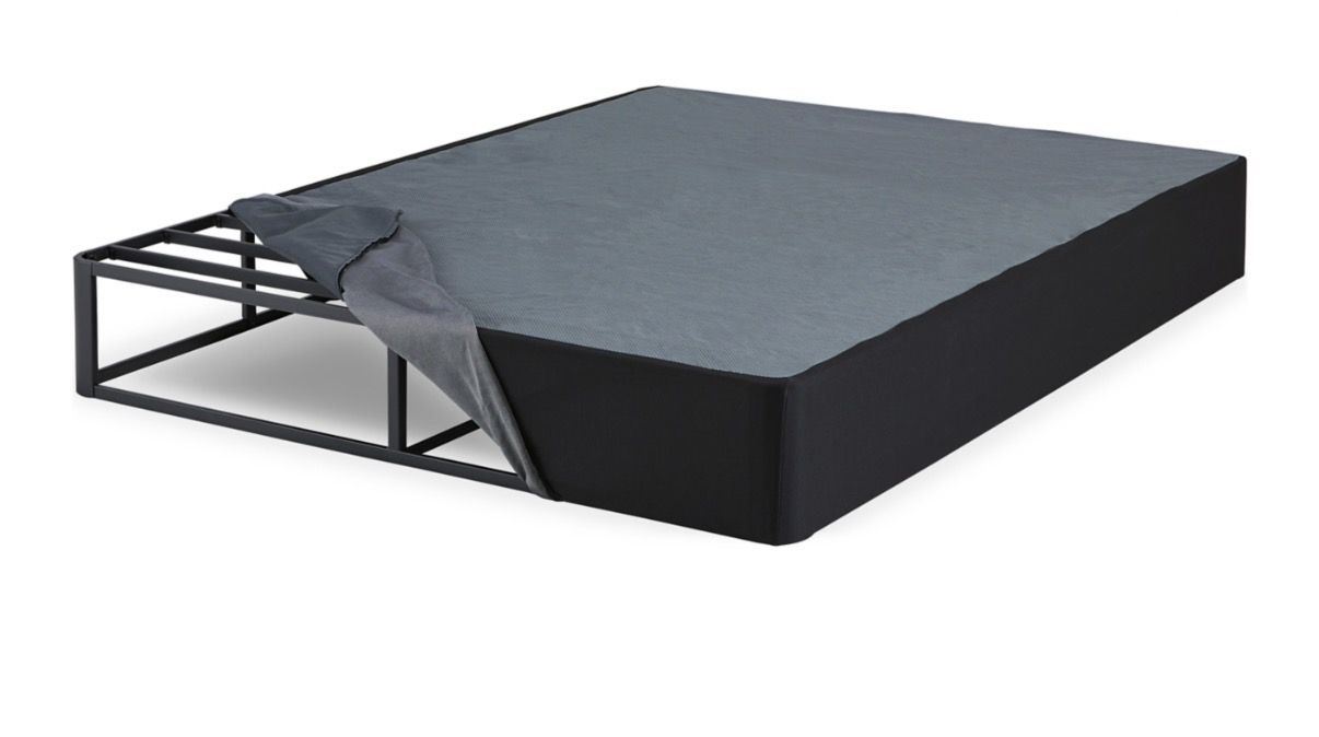 Like New Ashley Furniture King Foundation