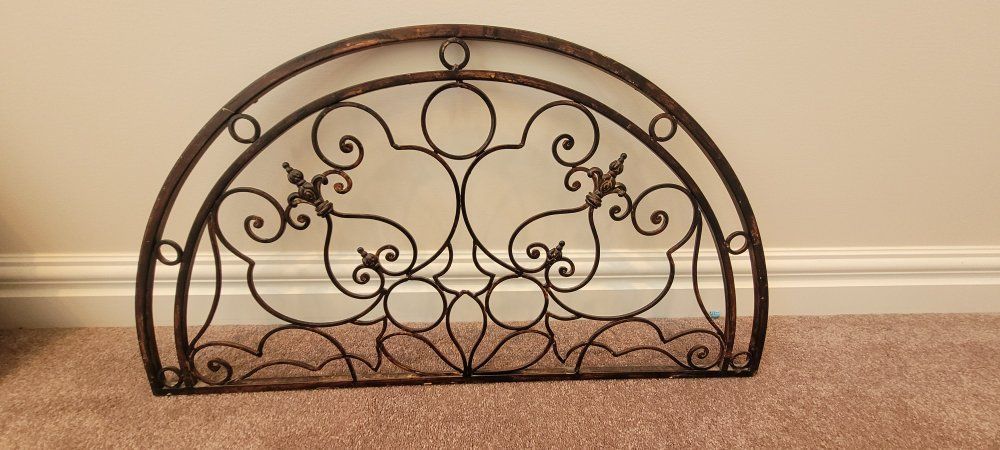 Decorative Iron Scroll Wall Decor - Arched Metal Art for Home & Garden, Brown Tones