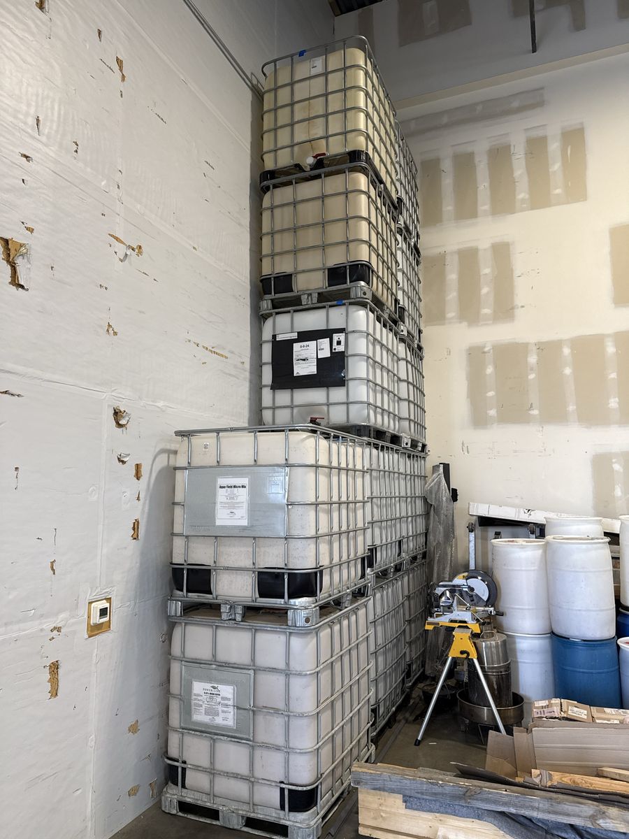 275 gallon totes
