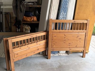Bunk beds twin mattresses and bunk boards