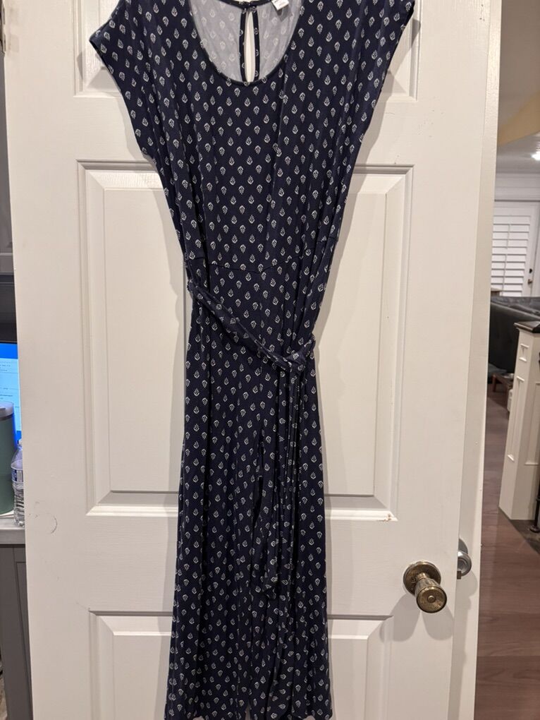 Darling Women’s Romper Size Medium