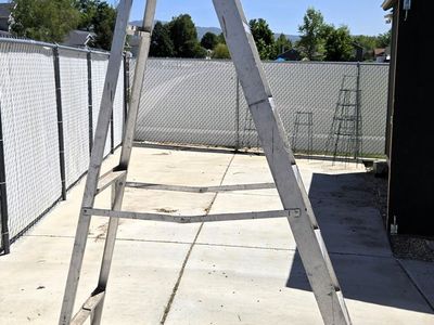 8 Foot Aluminum Step Ladder
