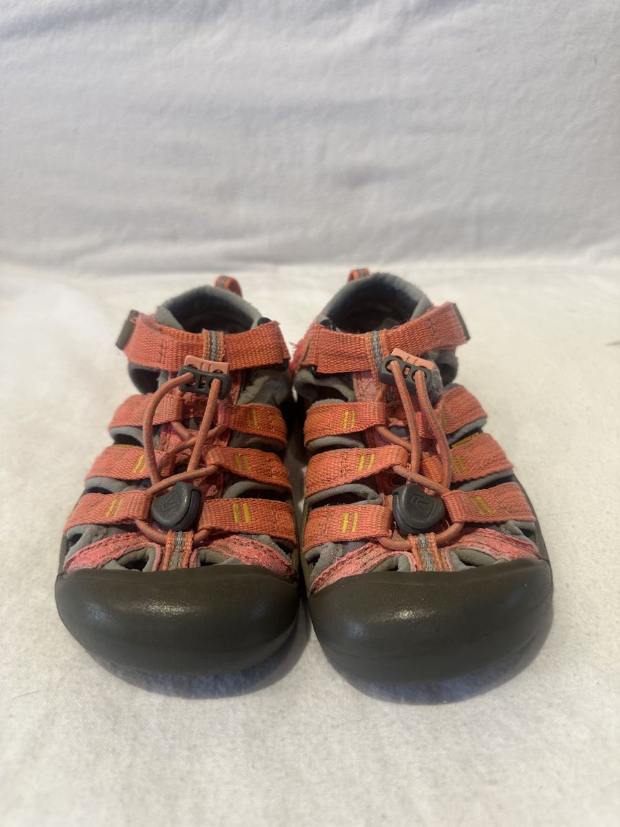 Keen Toddler Size 12 Peach Wtrprf Hiking Sandals