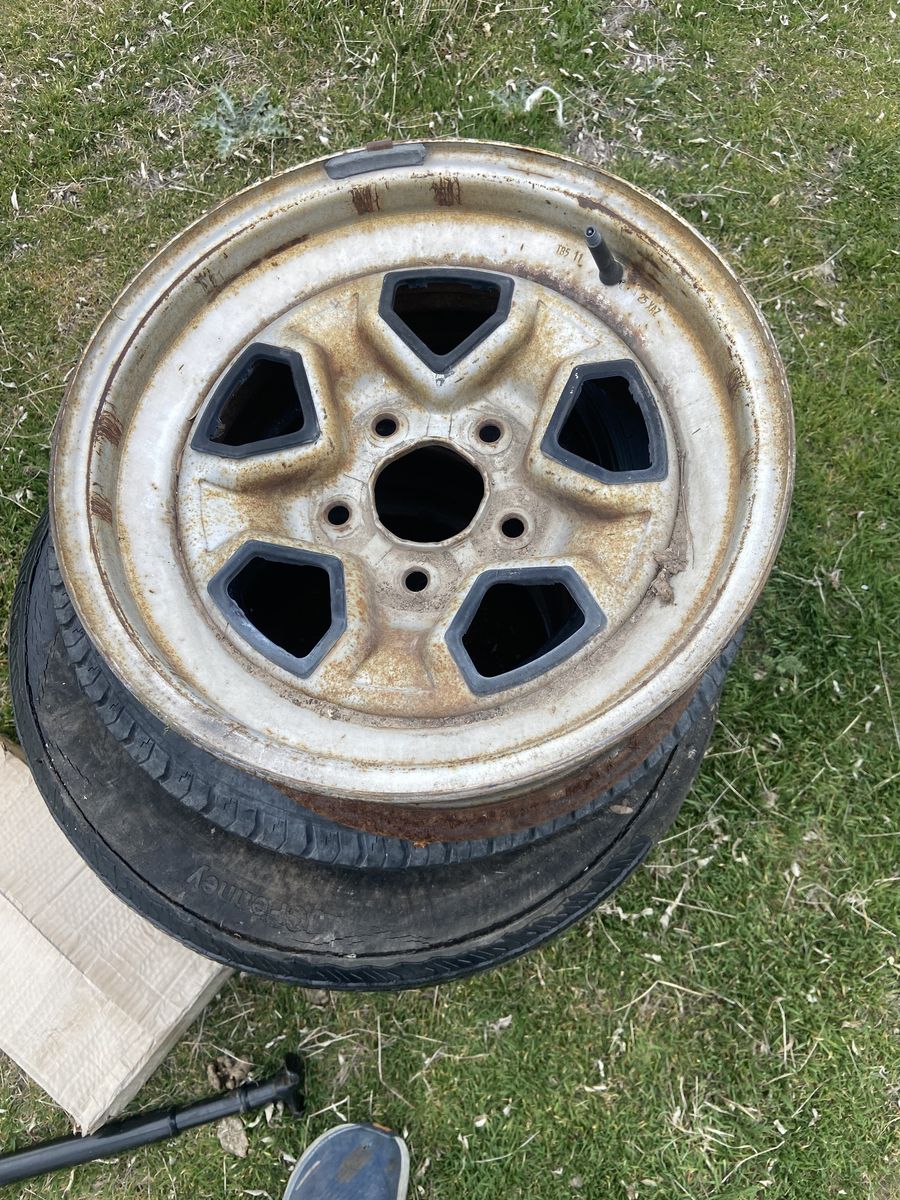 Steel wheel fits camaro 14x7