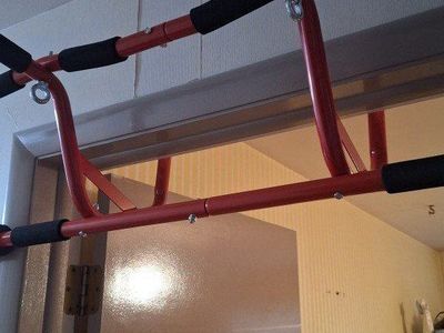 Go Fit pull up/chin up bar