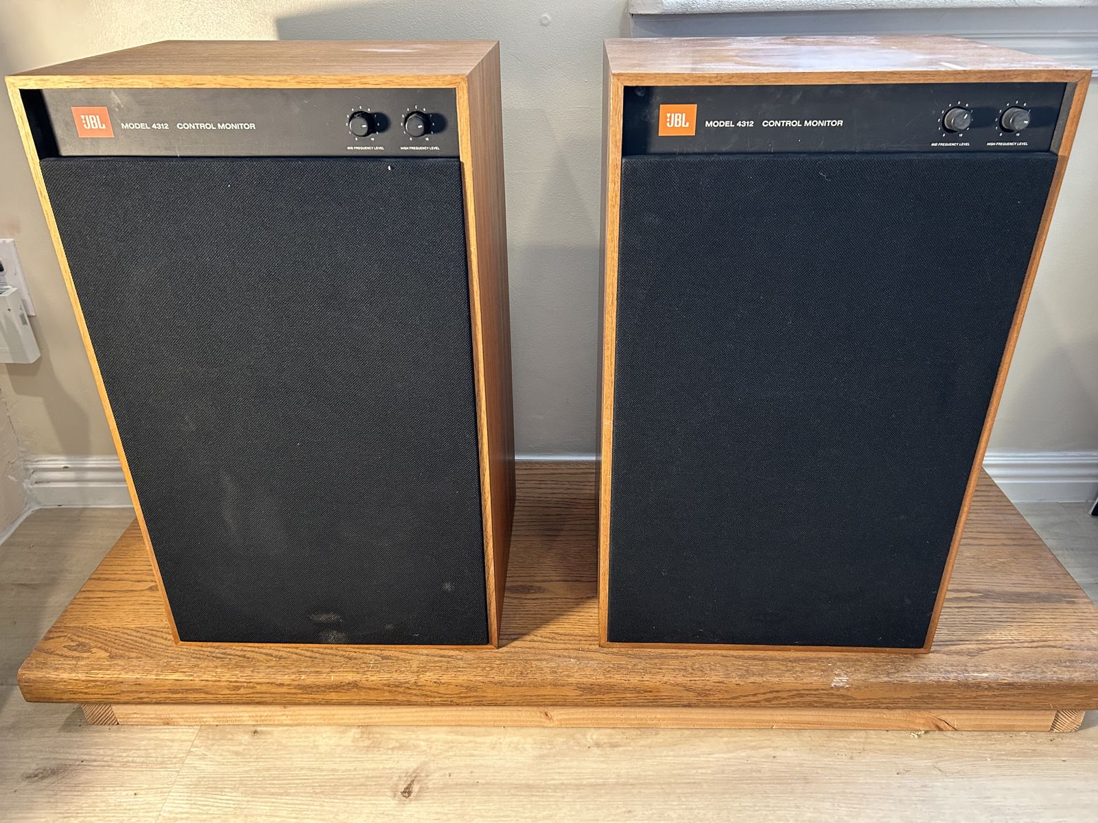 JBL 4312 Studio Monitors excellent condition