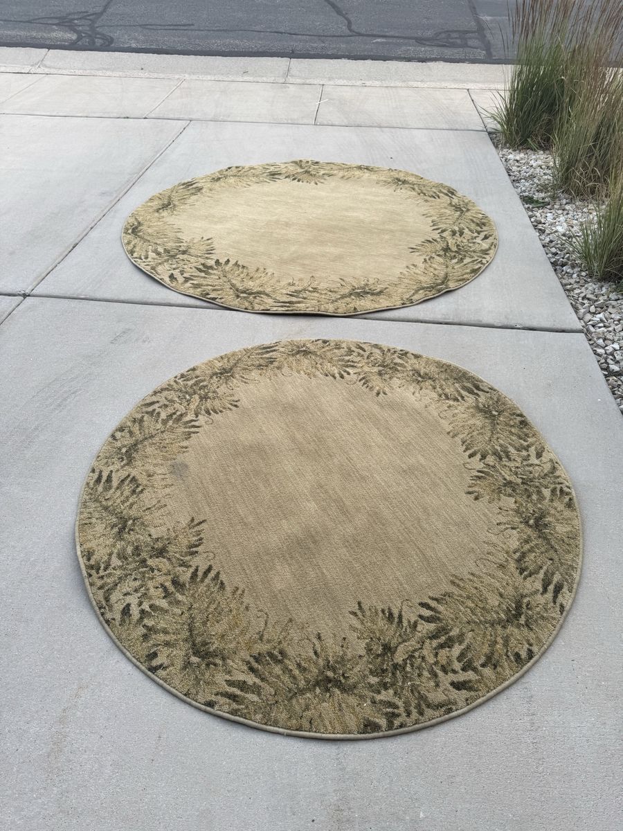 Pair of Round Tan/Green Leaf Pattern Area Rugs - Great for Living Rooms & Bedrooms