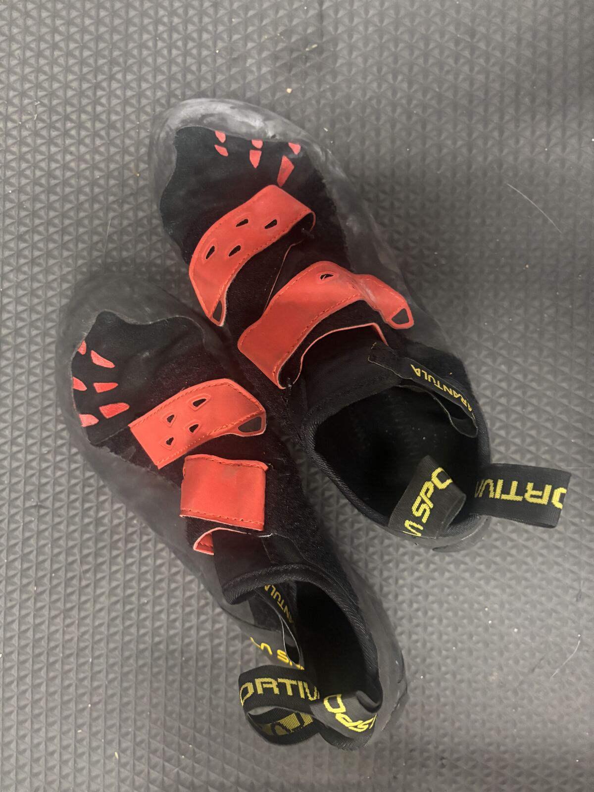 LA SPORTIVA TARANTULA SIZE 10 MENS