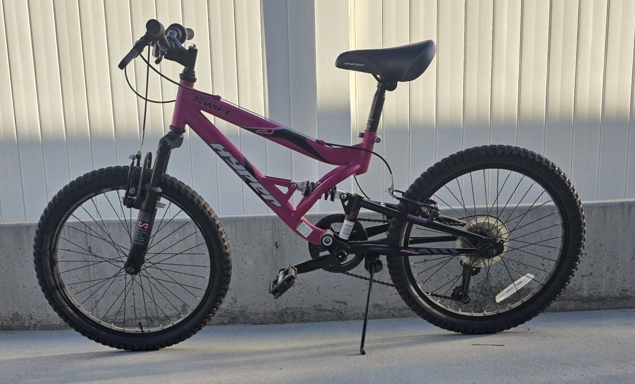 20-inch Hyper Swift Mountain Bike 7 Speed Full Suspension Riders age 8 to 13 years old