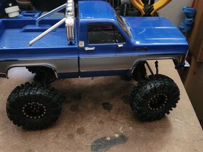 Custom 1/18 Blue Chevy Truck RC Crawler with Upgraded Injora Chassis