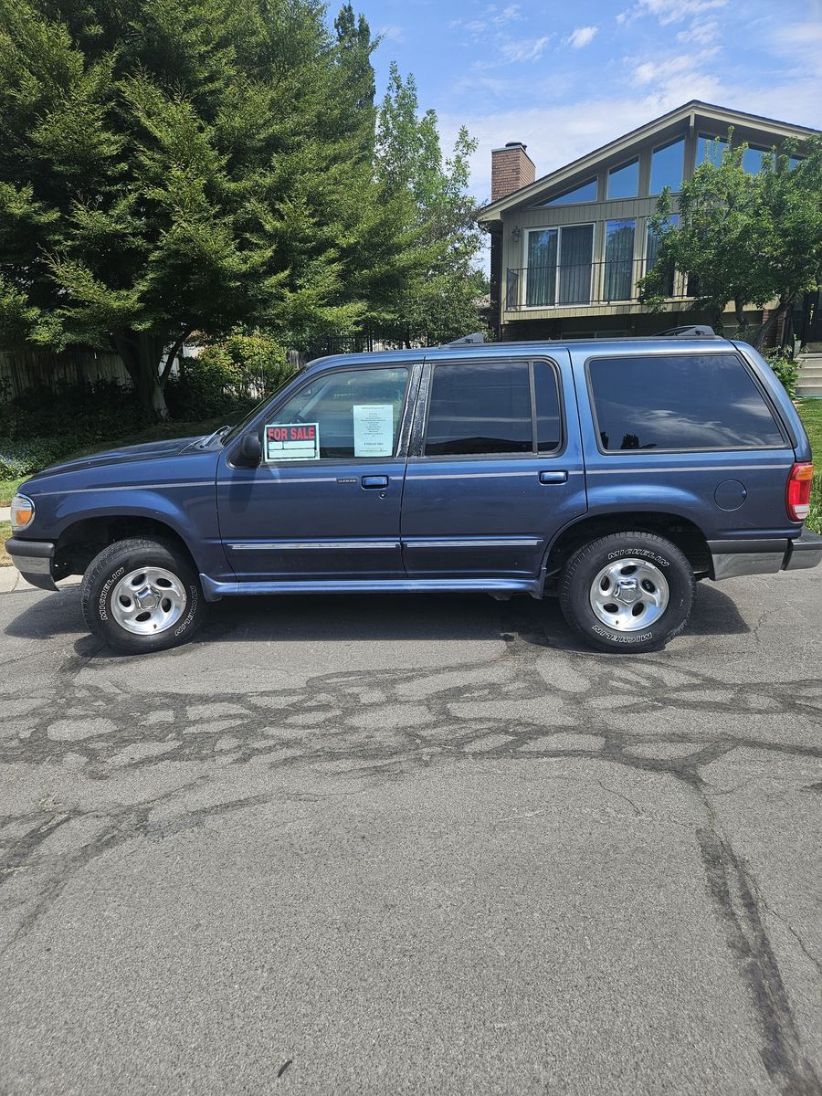 1998 Ford Explorer Limited