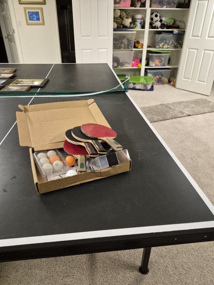 Ping-pong table