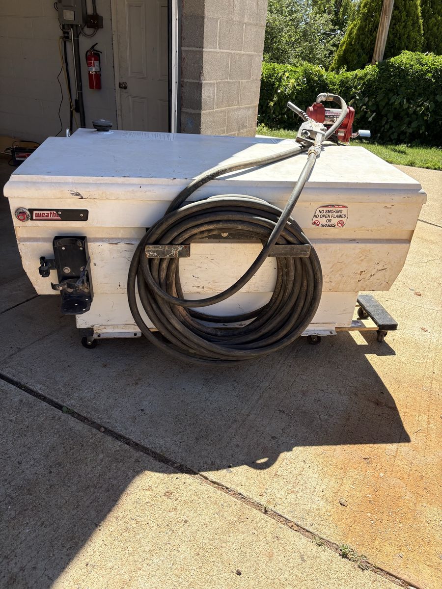 Weather Guard 110 Gal Fuel Tank and Tool Box