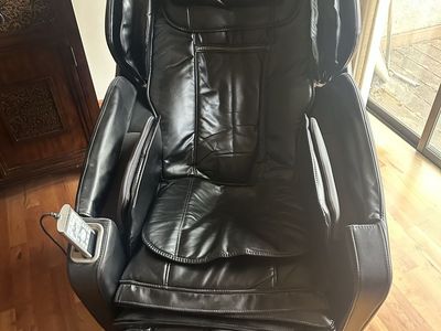 Titan OS-Pro Summit Massage Chair