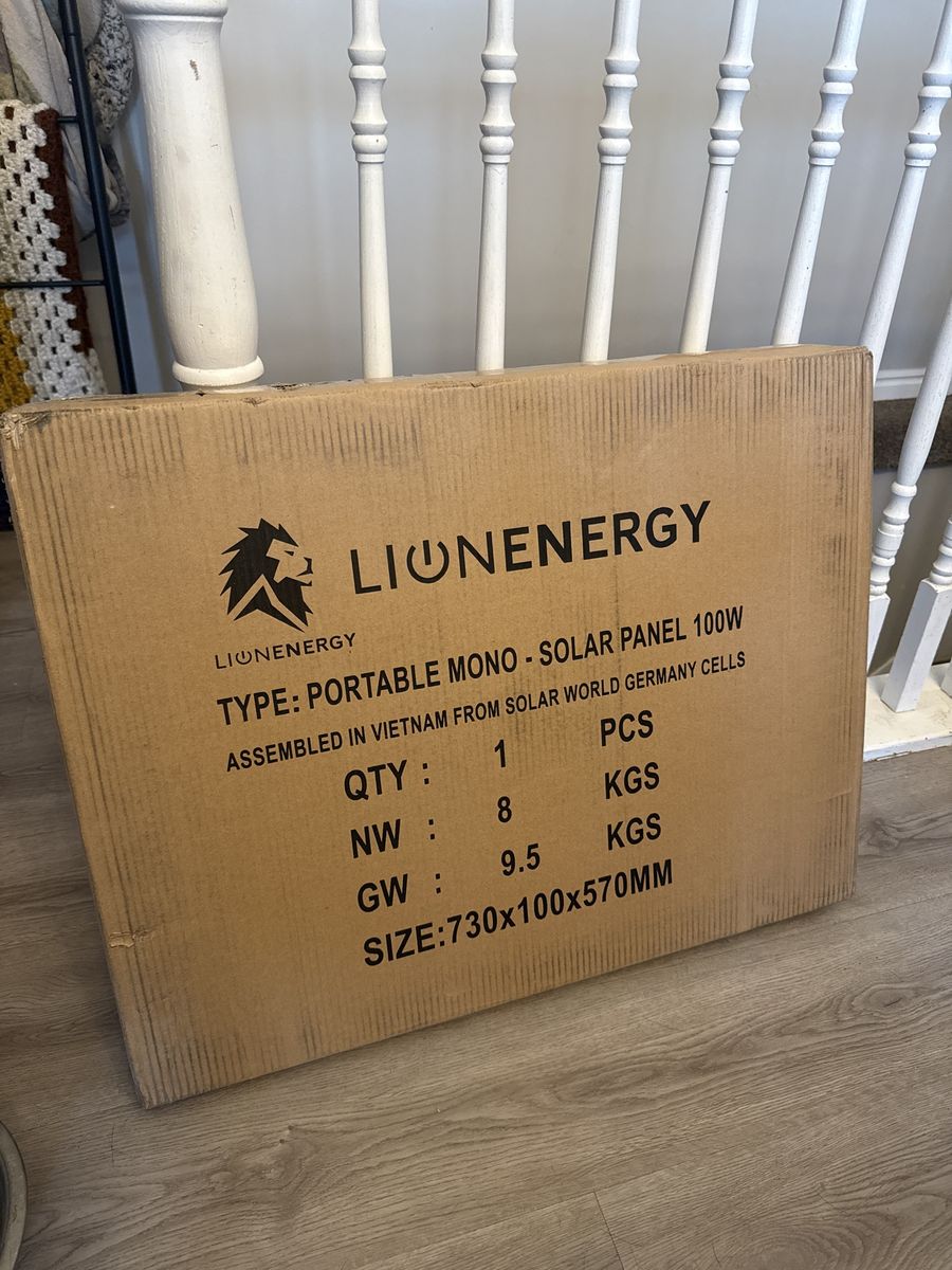 LIONENERGY Portable Mono 100W Solar Panel (New)