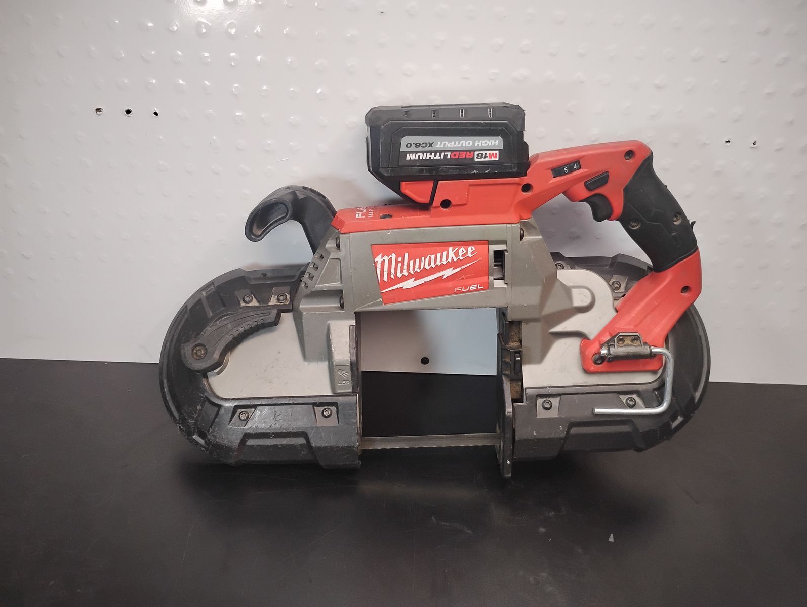 Milwaukee 2729-20 is an M18 FUEL 18V brushless cordless deep-cut band saw