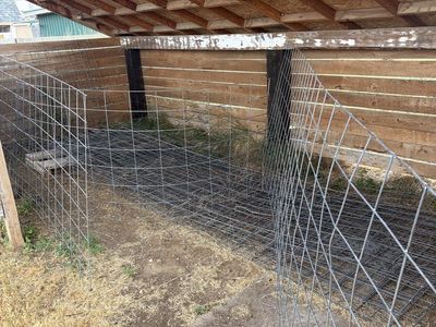 Heavy-Duty Wire Fencing Panel Sections - Versatile Animal Enclosure/Garden Use