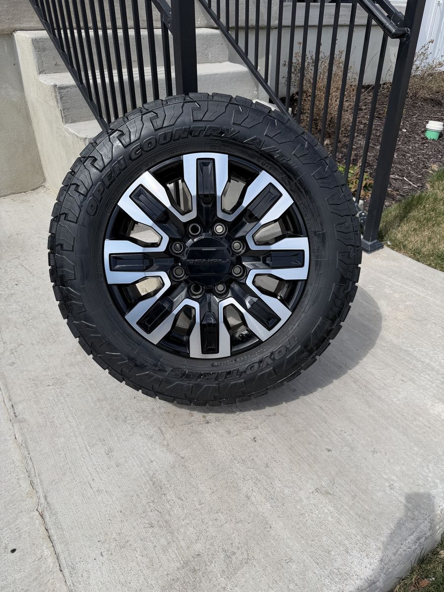GMC Sierra 3500 Rims and Tires 275/65R20 Toyo At3