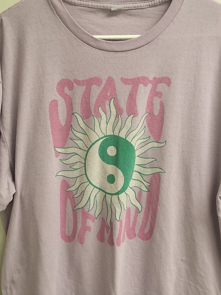 State of Mind Lavender Purple Graphic Tee Shirt size XL