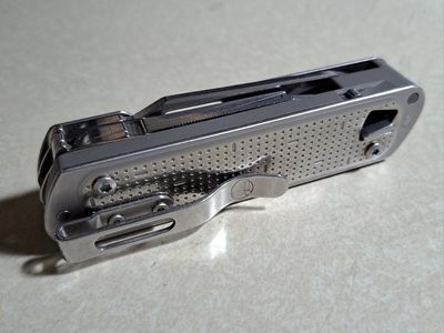 Leatherman FREE T4 Multi-Tool Pocket Knife