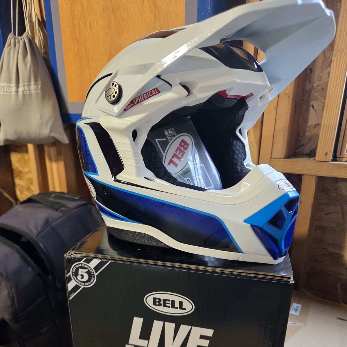 Bell - Moto-10 Spherical Tomac Replica  - Size LG