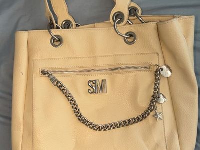 Cream Vintage Steve Madden Bmaeve charm bag