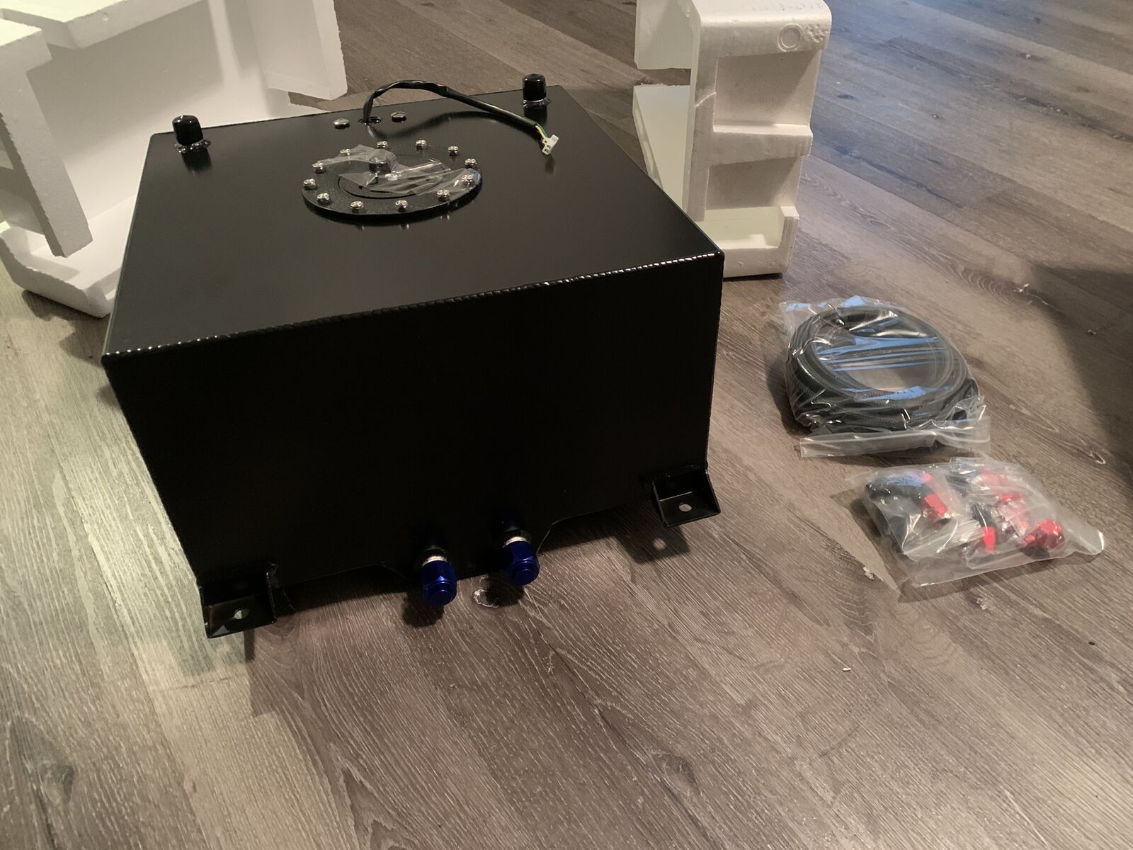 Nice! 10 Gallon Aluminum Black Coated Fuel Cell Gas Tank&Level Sender&Cap w/ Fuel Line