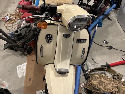 Royal Alloy Grand Tourer GT150 Scooter - Cream with Burgundy Seat and Luggage Case