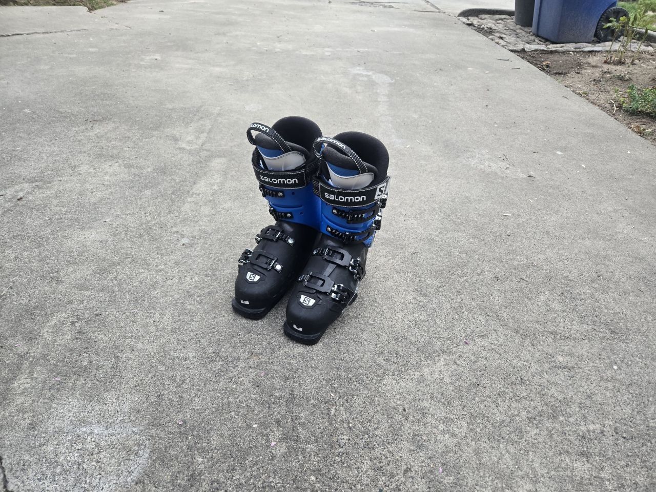 Salomon Ghost Ski Boots Sz 6.5-7.5 Mondo 25-25.5