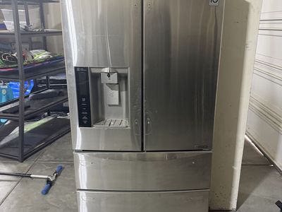 LG Refrigerator Fridge Broke Down