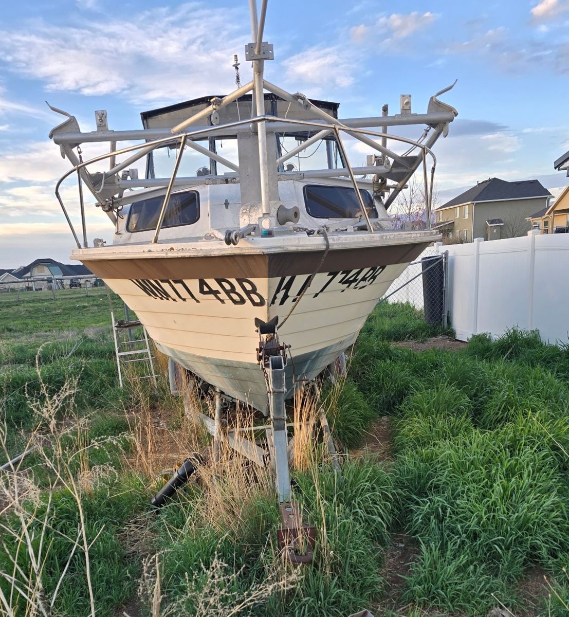 Give me an offer Ocean Boat w/ Chrysler diesel eng