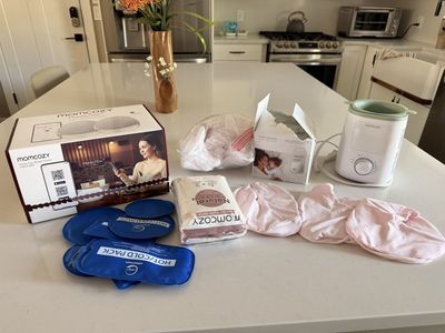 Momcozy Mobile Flow Hands-Free Double Breast Pump Set with Bottle Warmer & Accessories