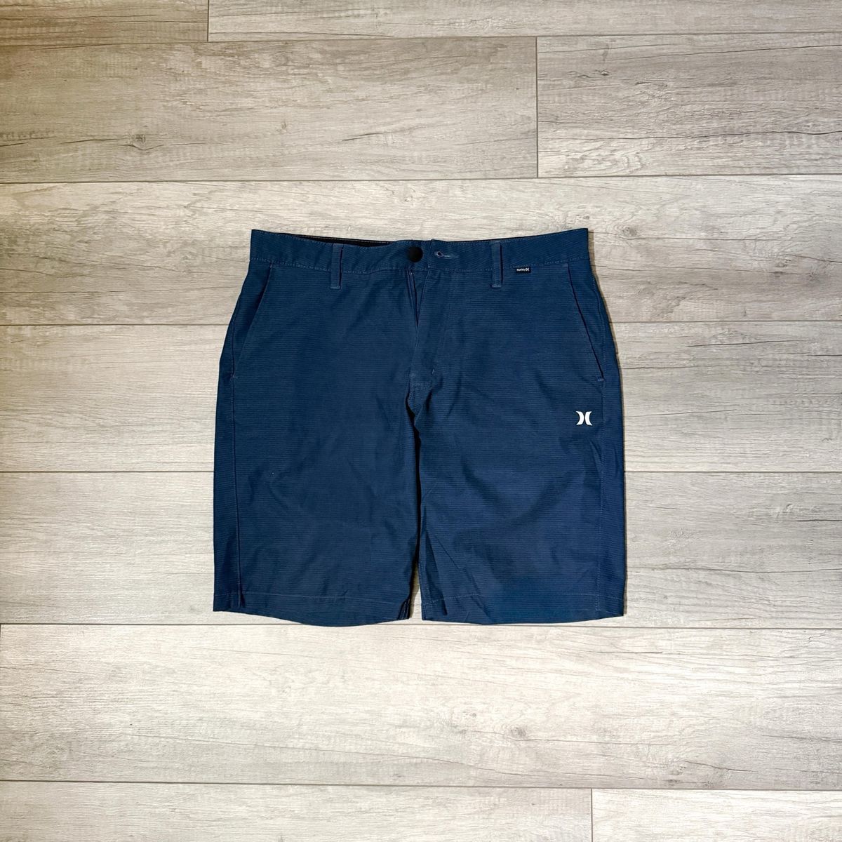 Hurley Board Shorts Size 32 inches Inseam 9” EXCELLENT Condition