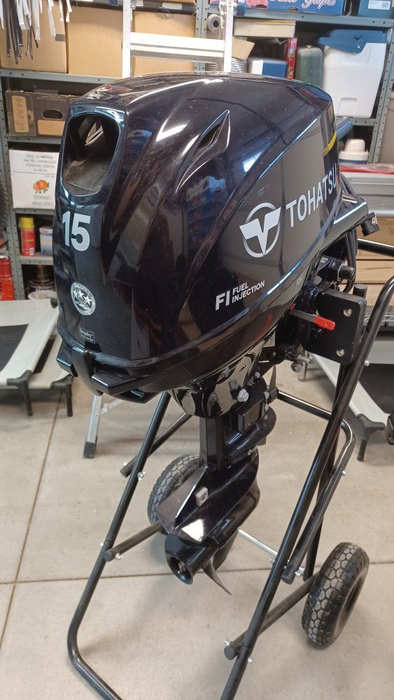 Tohatsu 15 hp Outboard Motor