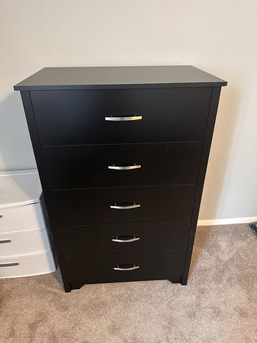 5 Drawer Black Dresser