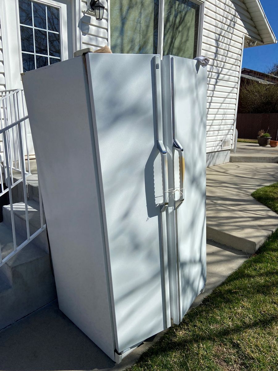 Refrigerator - GE 36" side-by-side