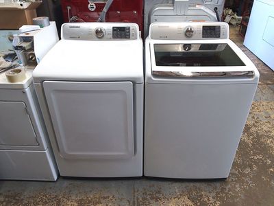 Samsung top load washer with matched electric dryer