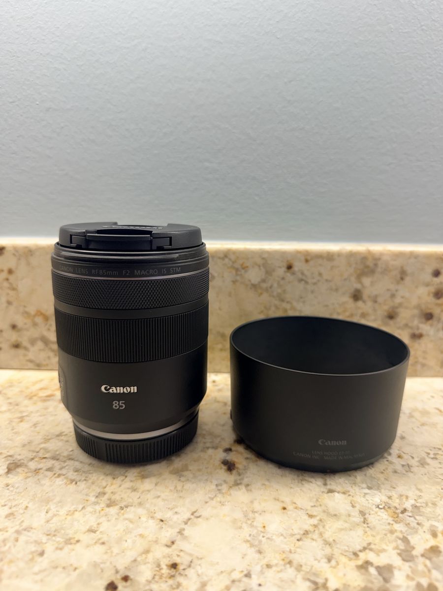 Canon RF 85mm F2 IS STM