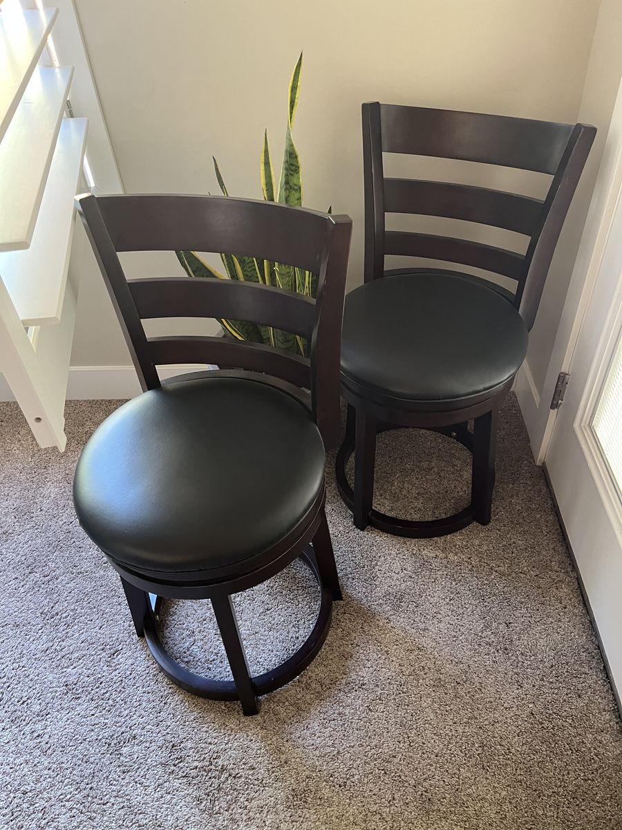 Bar stool type swivel chairs