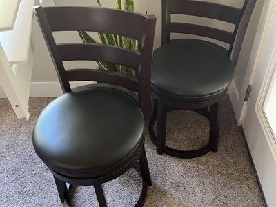 Bar stool type swivel chairs