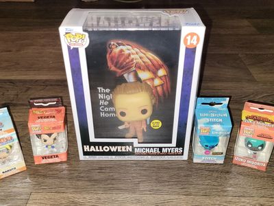 Funko pop Halloween Michael Myers Glow & Funko pocket pop keychain