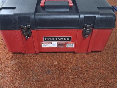 Craftsman 20-Inch Wide Plastic Tool Box with Removable Tray