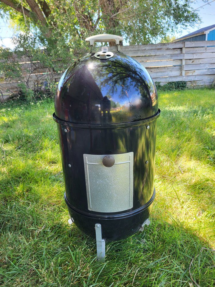 Weber Smokey Mountain Cooker Smoker, 18-inch